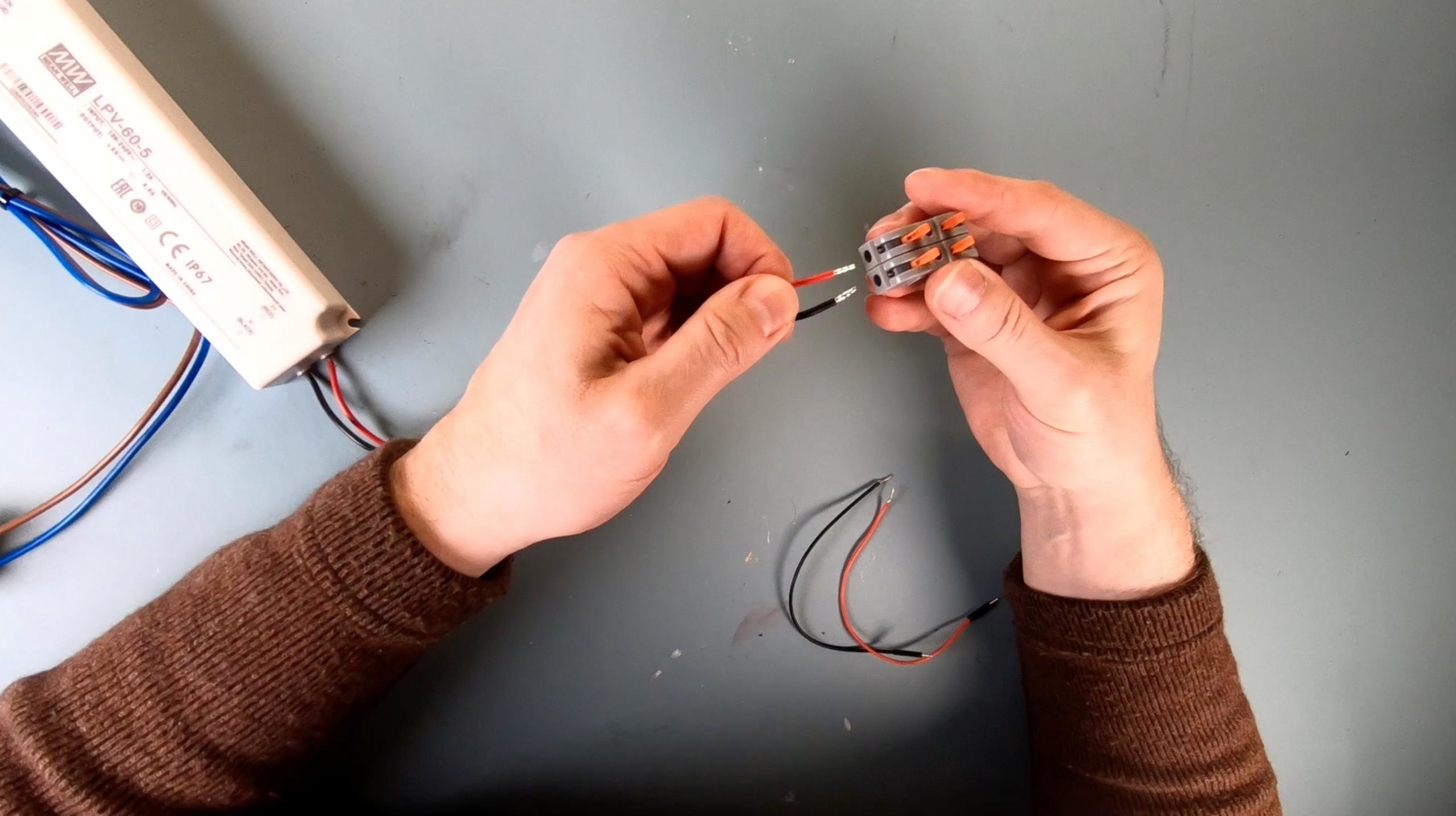 Use cable connectors with two elements to introduce the 5-volt output lines of the power supply on one side ...