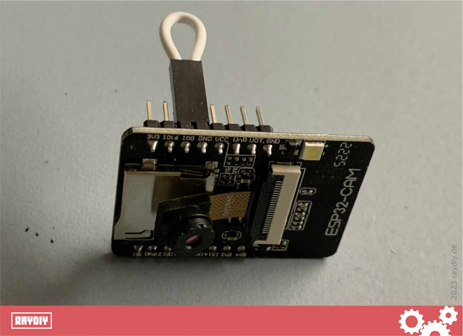A jumper-wire is needed to programm this ESP32 Cam model
