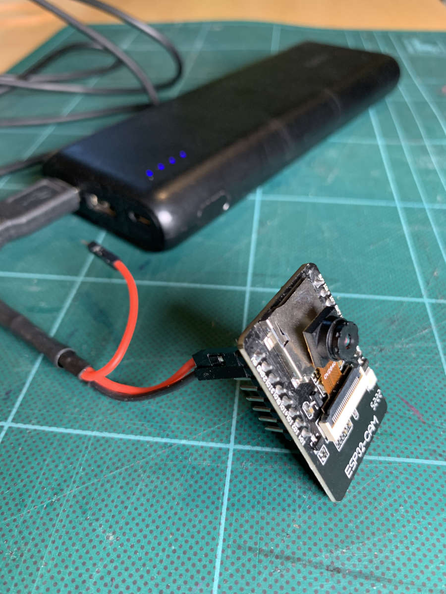 ESP32 Cam with Power Supply – This allows the "surveillance camera" to be set up autonomously anywhere.